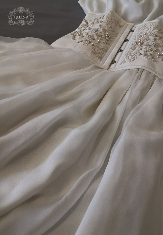 Платье корсетное из натурального шелка "Версаль - 2"