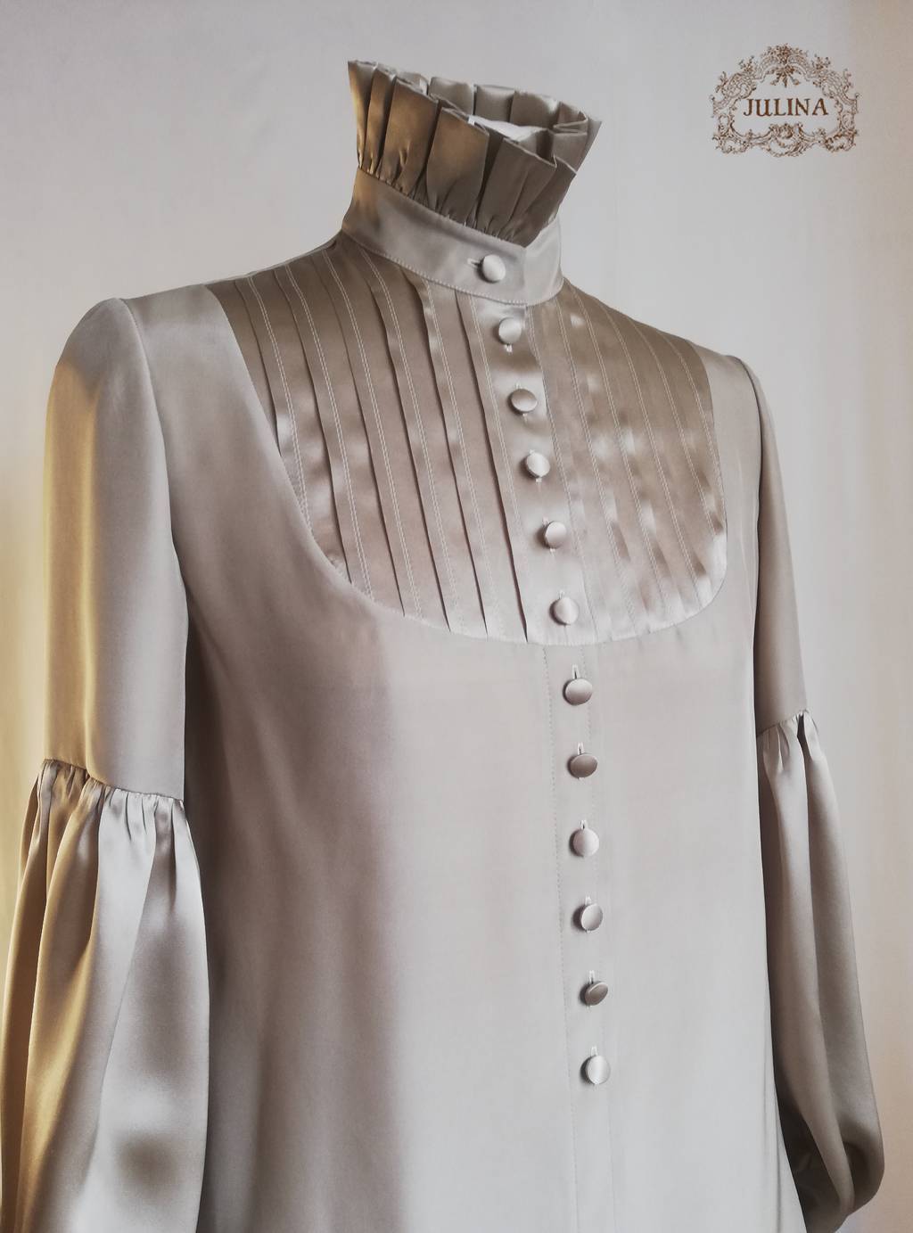 Блузка шелковая "Герцогиня"