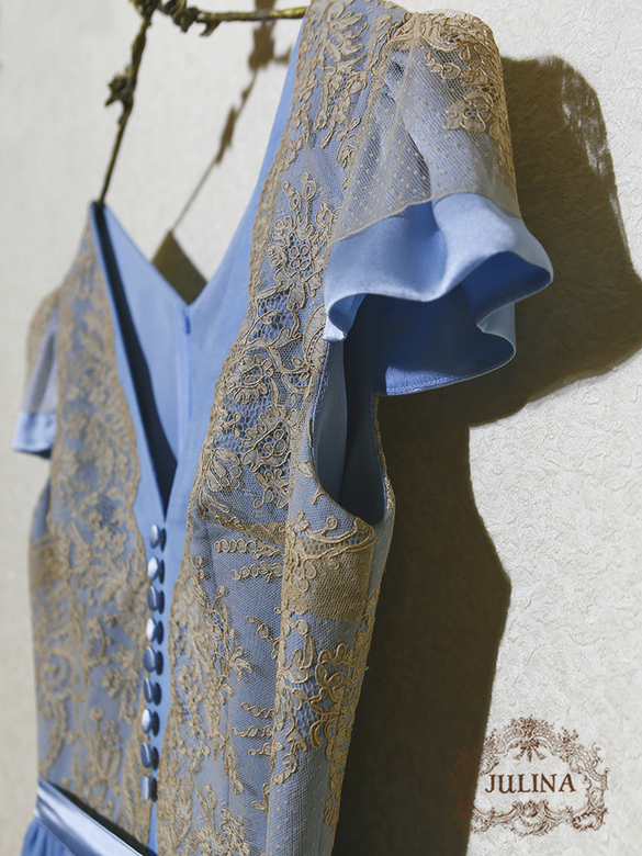 Платье шелковое "Тиффани" с антикварным кружевом