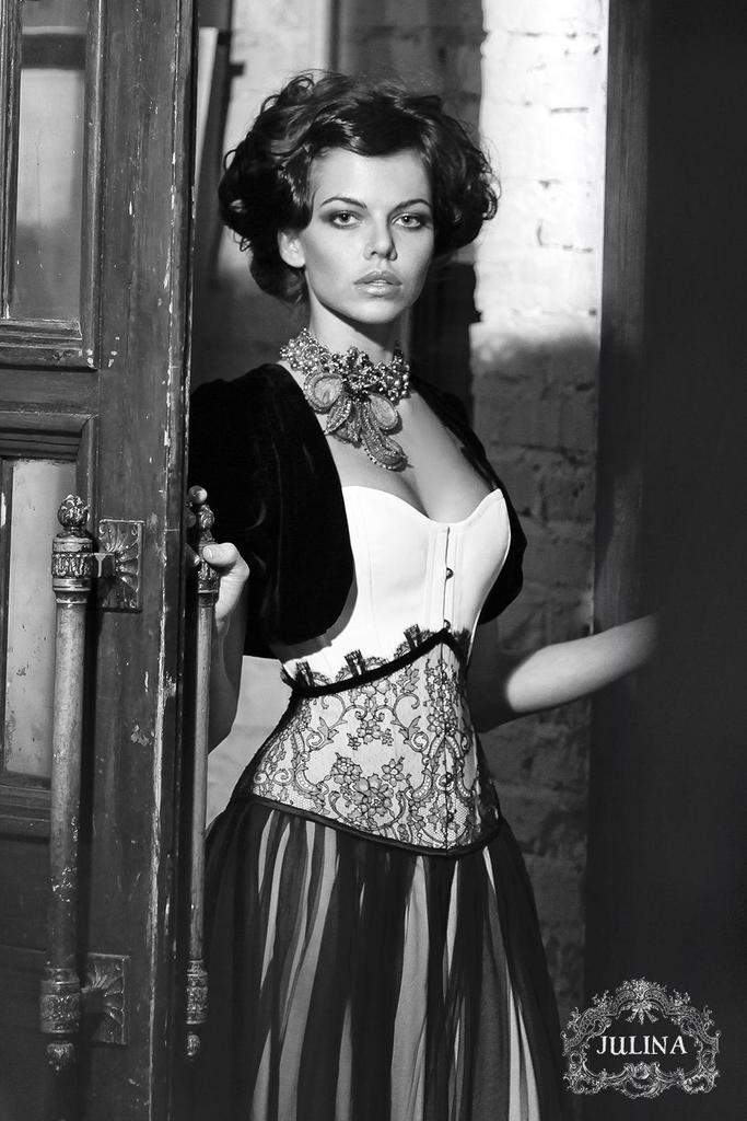 вечерний корсет