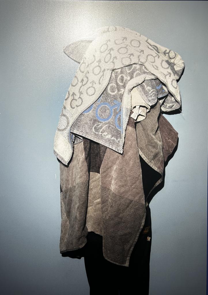 Евгения Стерлягова "Сброшено"