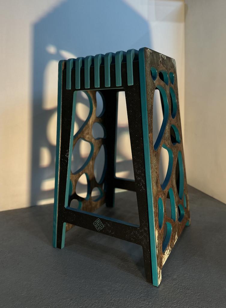 Полубарный табурет «Живое»