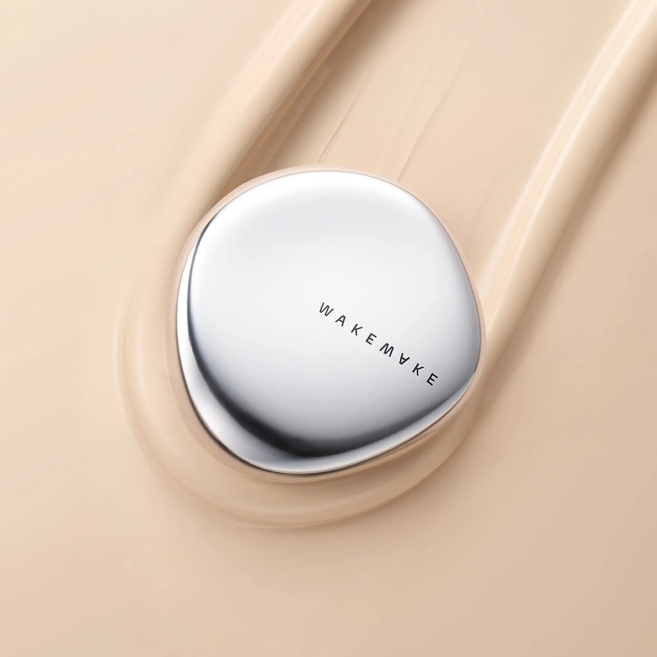 Тональный кушон с матовым финишем WAKEMAKE Water Velvet Cover Cushion SPF50+PA+++ 19 Porcelain