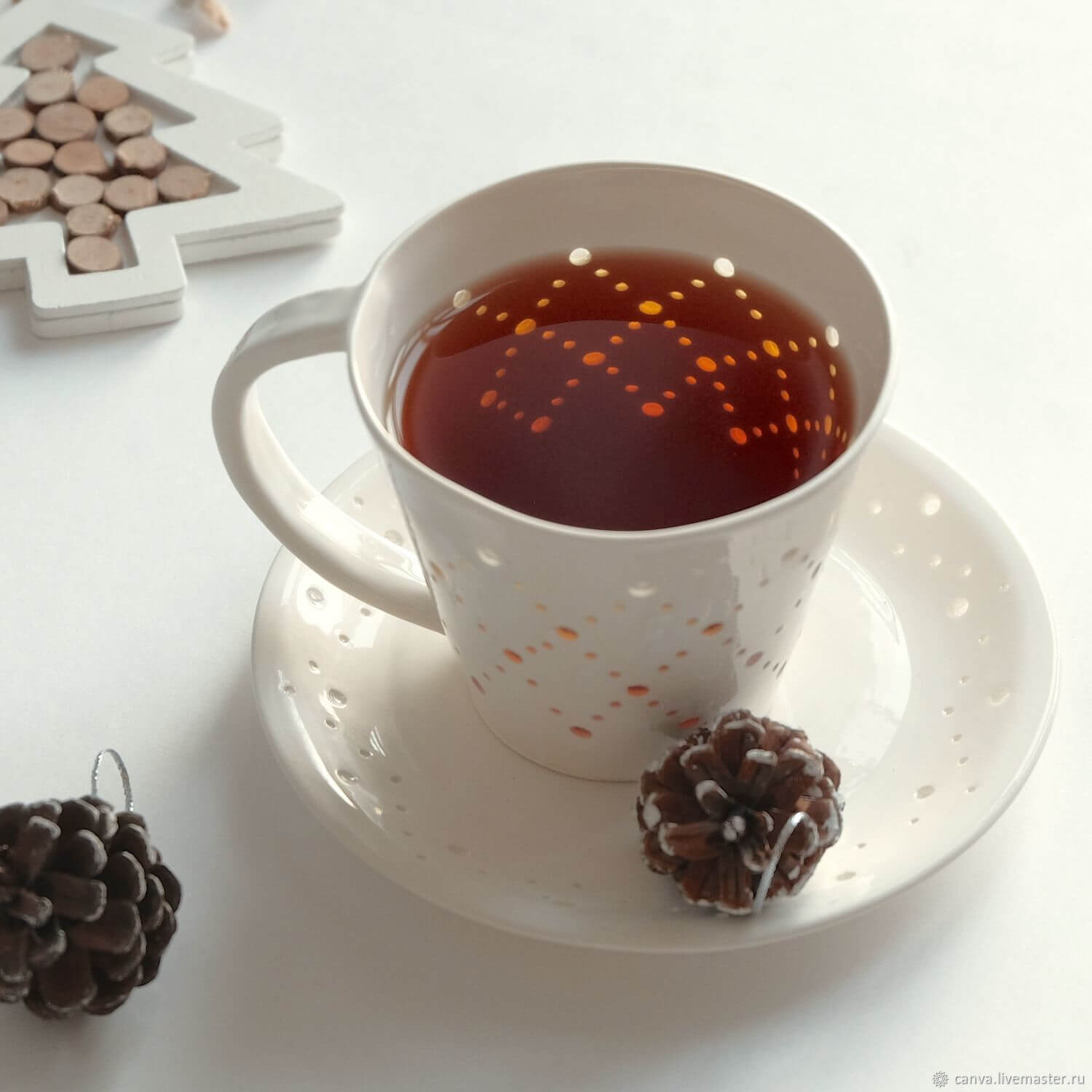 Чайная пара из фарфора с прорезным узором Ромбы (кружка с блюдцем)