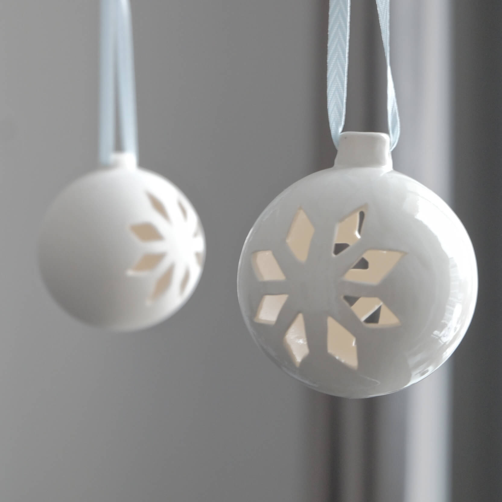 Шар фарфоровый с прорезным узором Алатырь