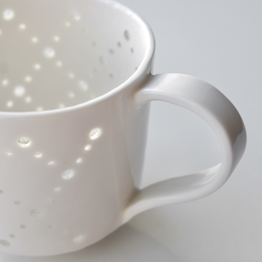 Фарфоровая чашка кофейная с прорезным узором Ромбы