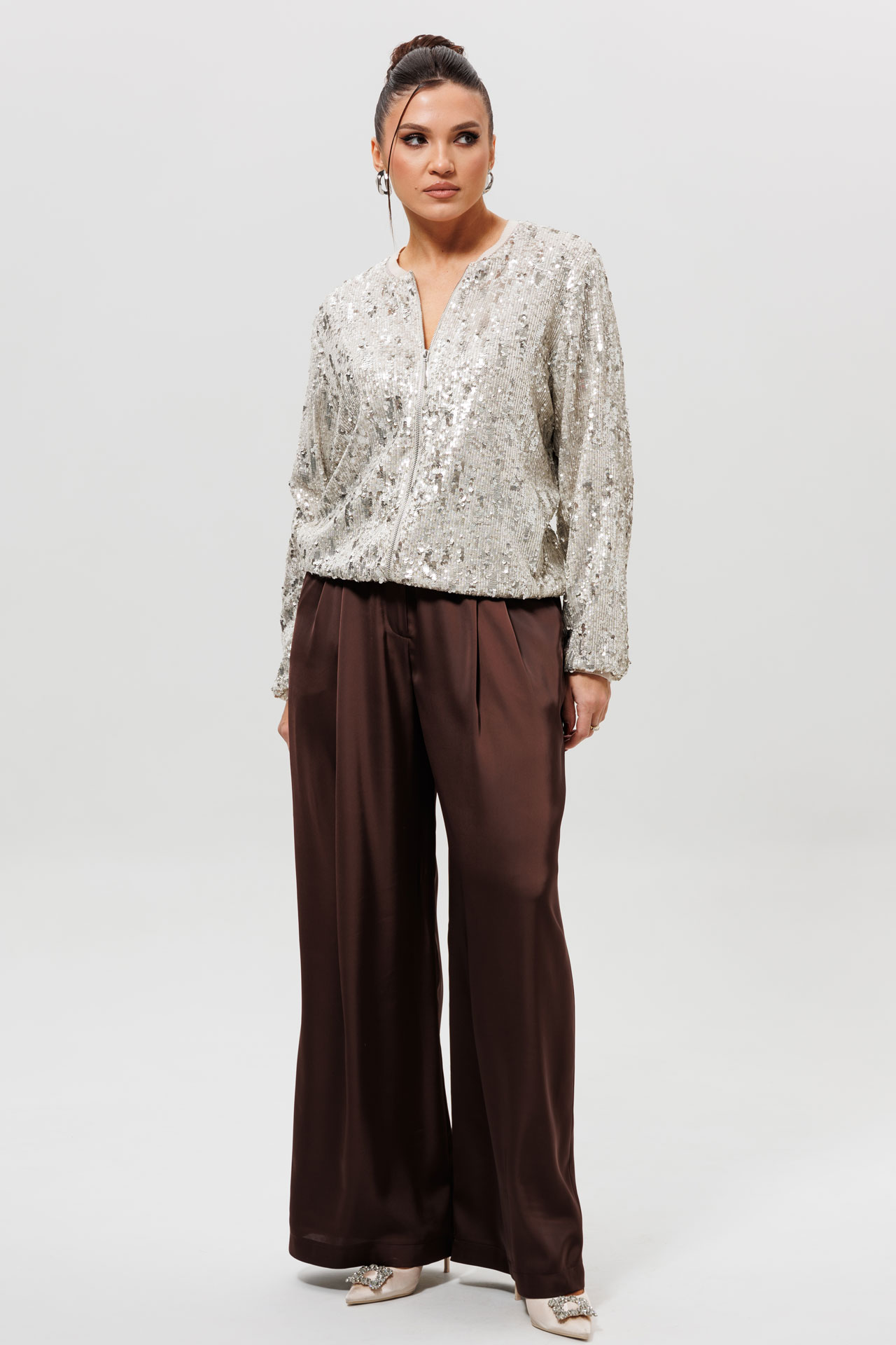 Костюм серебристый с бомбером и атласными брюками арт. 1283/1