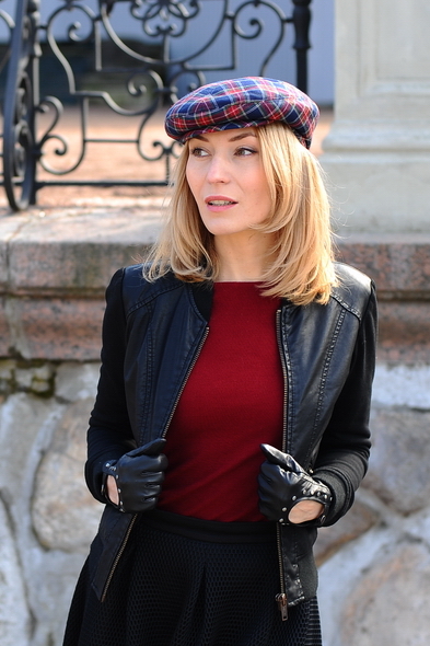 Кепи в клетку шотландскую женская