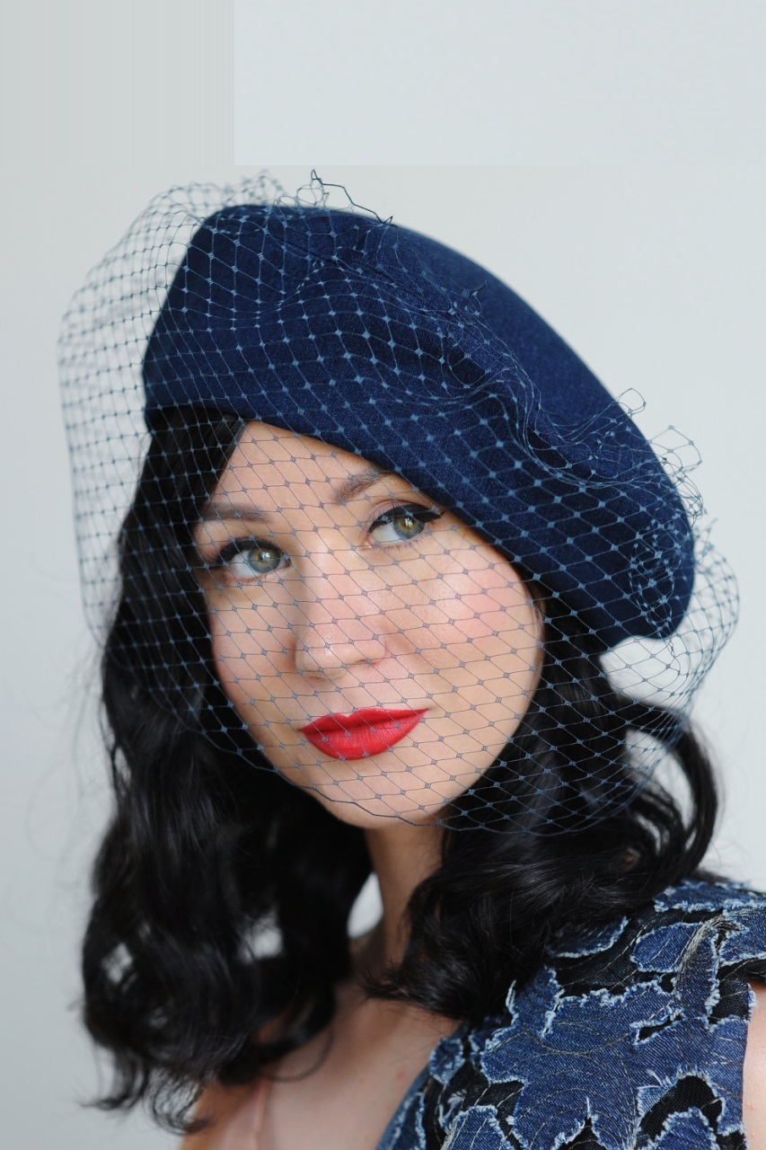 Берет Dior с вуалью джинсовый