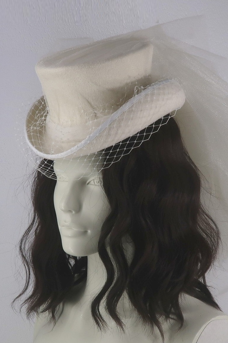 Свадебный белый цилиндр с фатой и вуалью