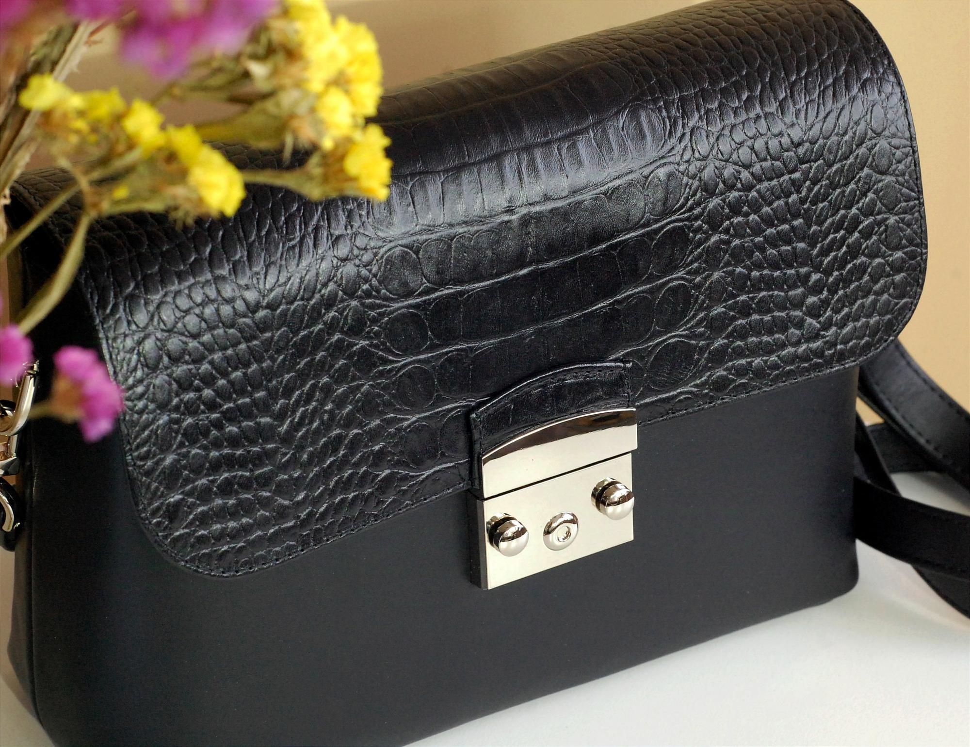 Сумка с комбинированной фактурой