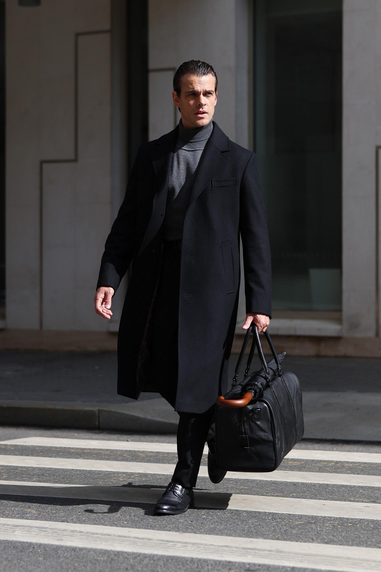 Удлинённое пальто из 100% шерсти