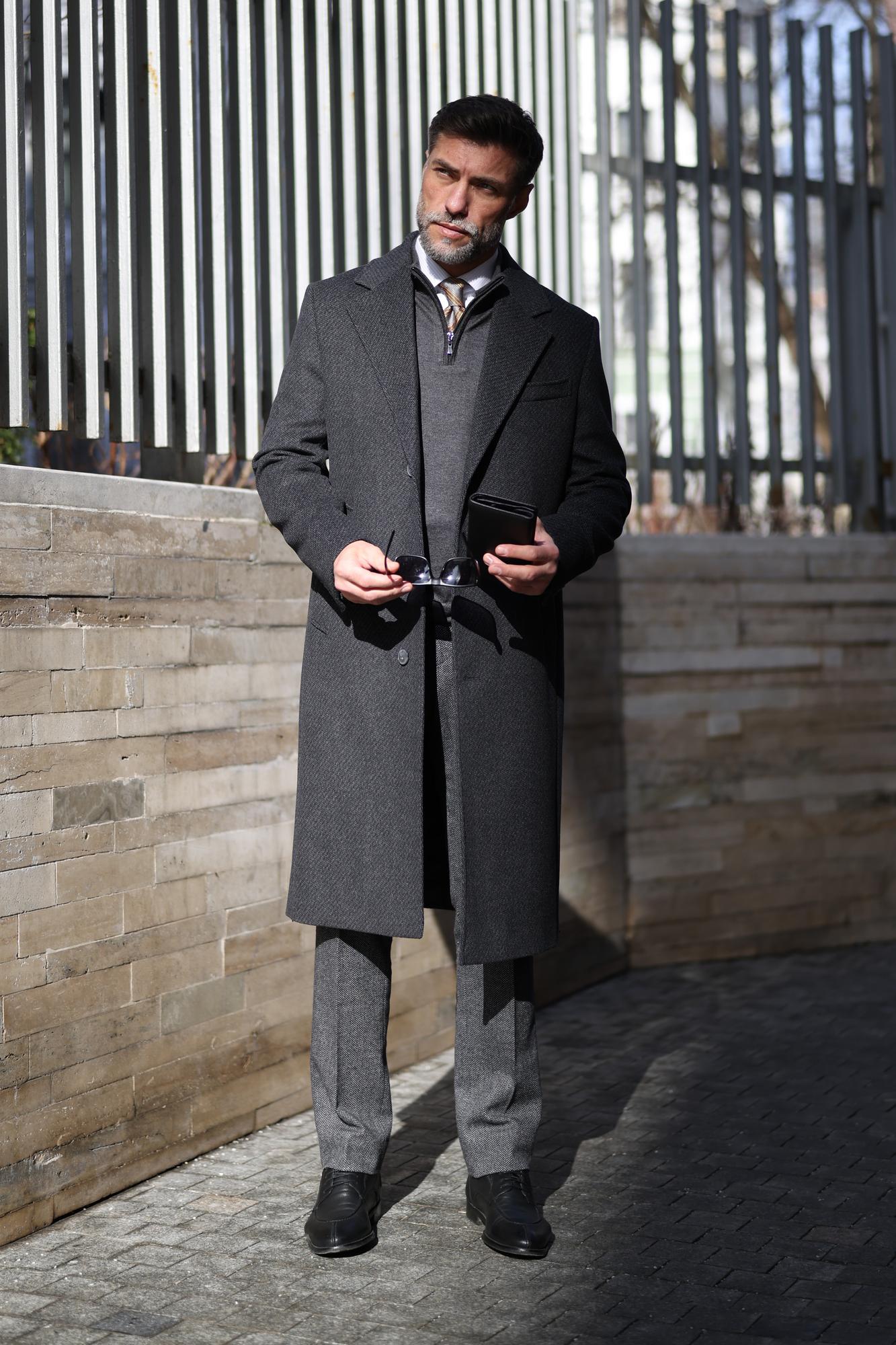 СЕРОЕ УДЛИНЁННОЕ ПАЛЬТО ИЗ 100% ШЕРСТИ