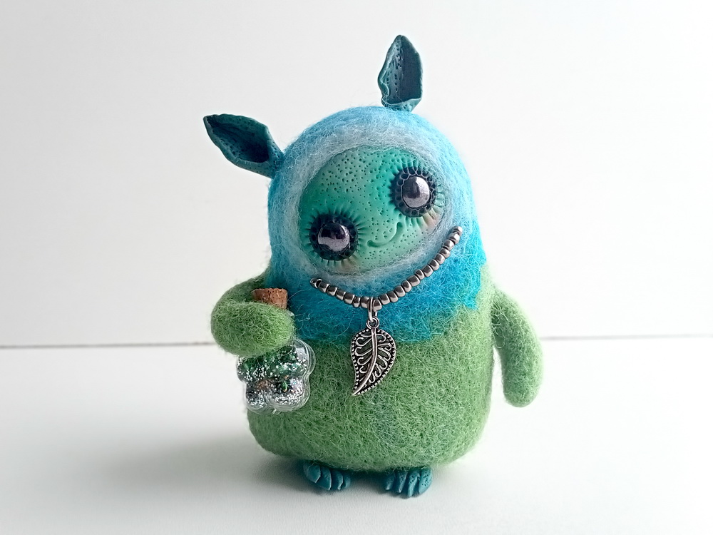 Miniature fantasy winged monster