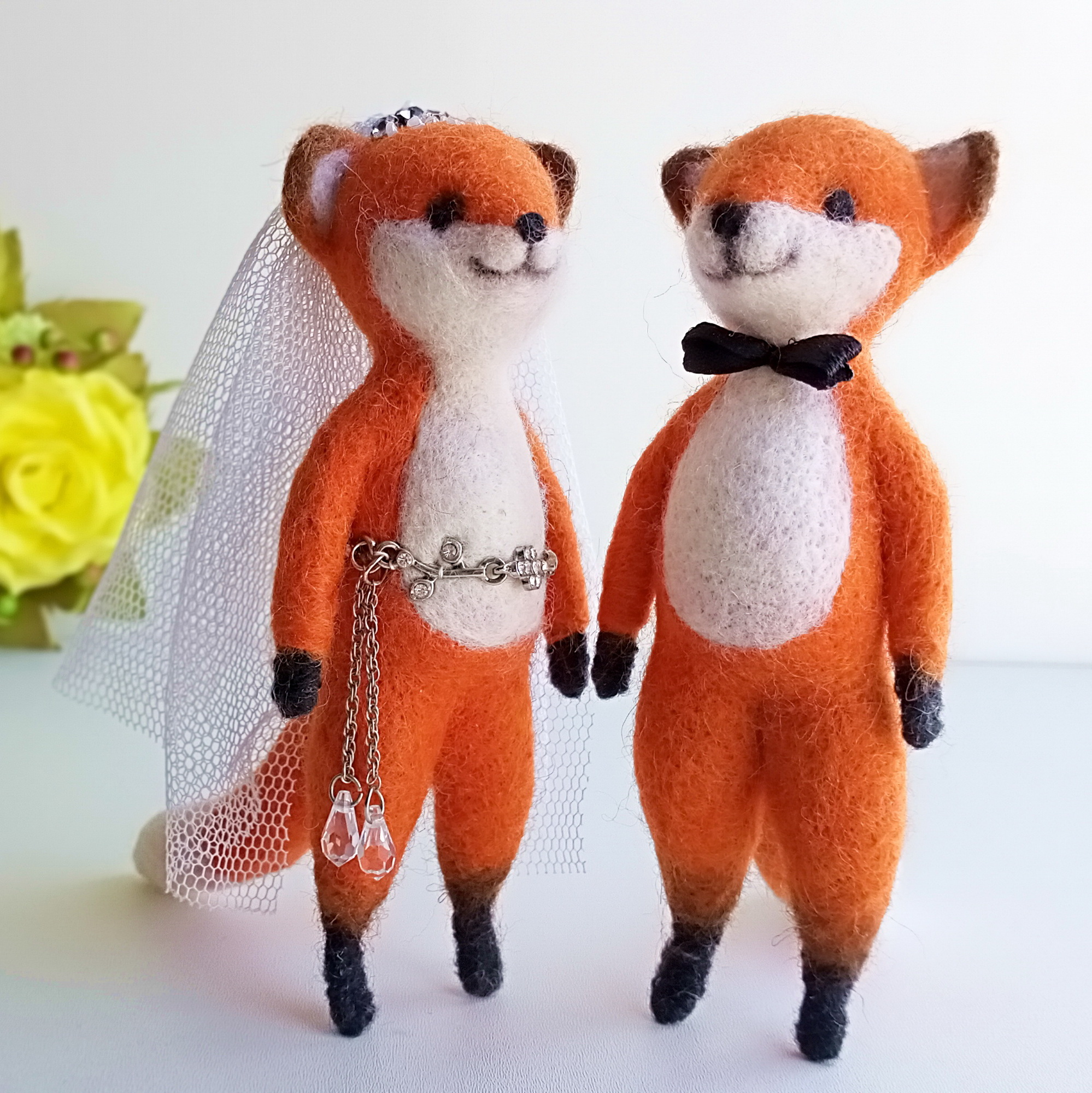 Wedding cake topper Foxes. WEDDING GIFT for couple.