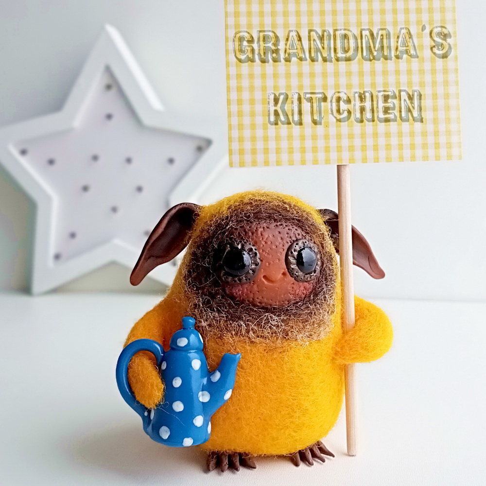 LITTLE KITCHEN HELPER