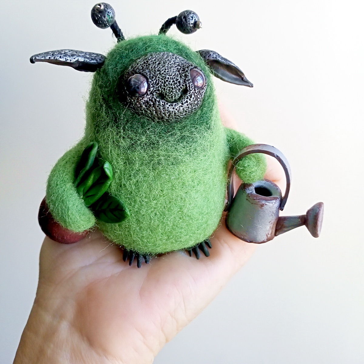 LITTLE GARDEN HELPER