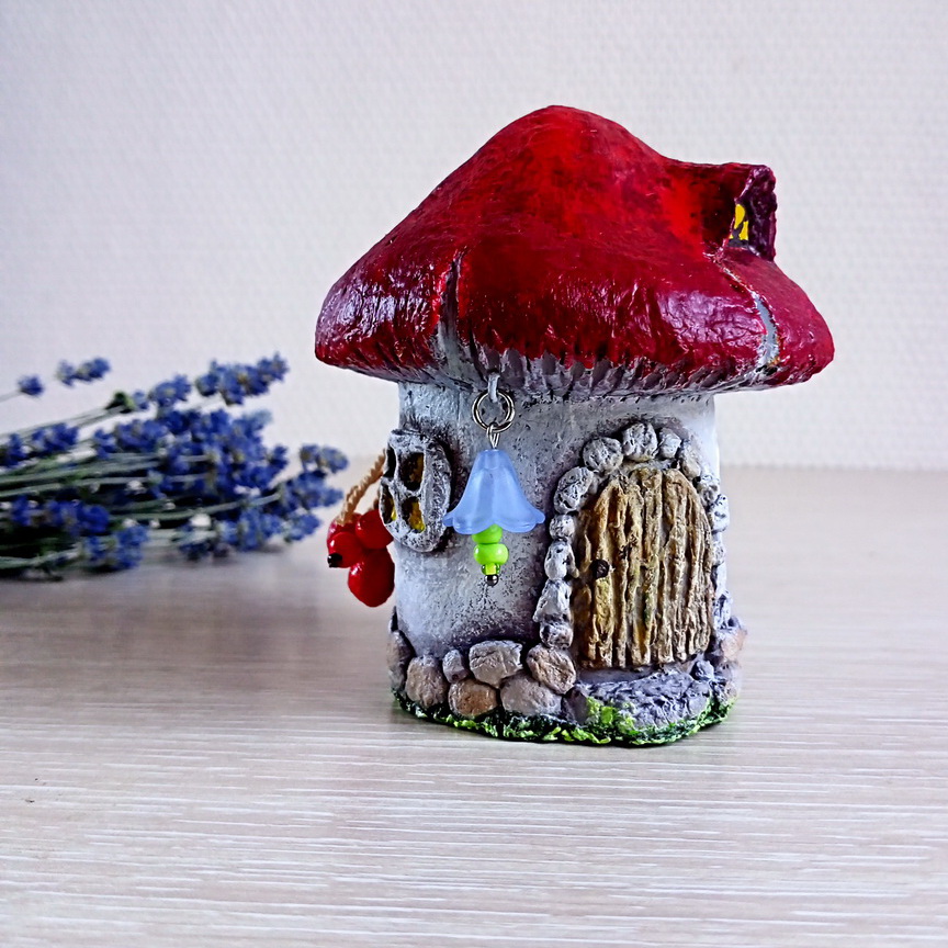 MUSHROOM TINY HOUSE