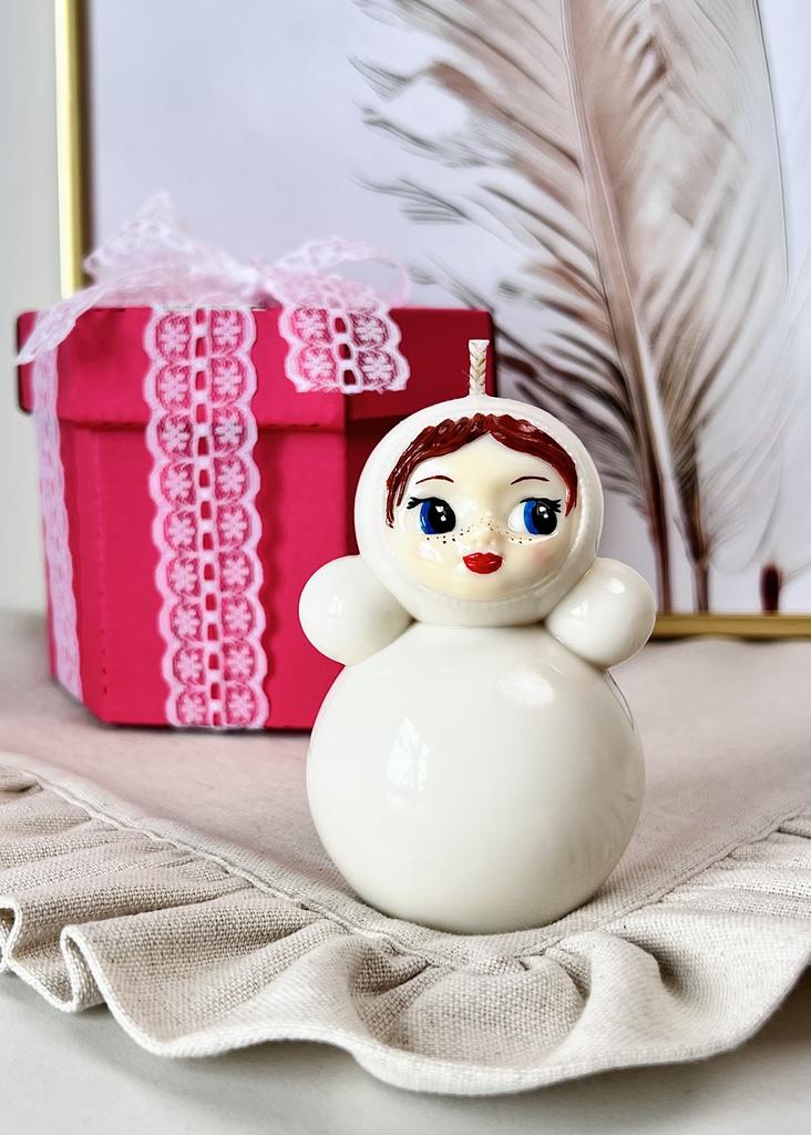 Свеча Неваляшка белая