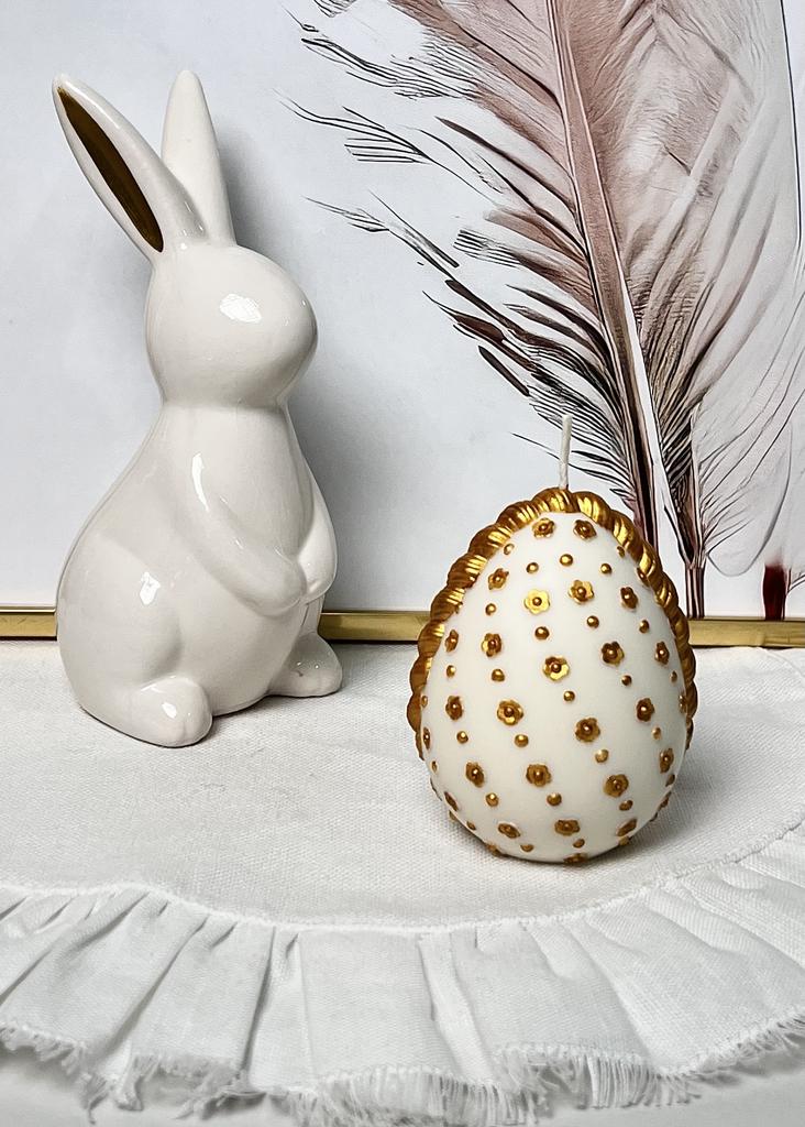 Свеча Яйцо с золотой косичкой и цветами