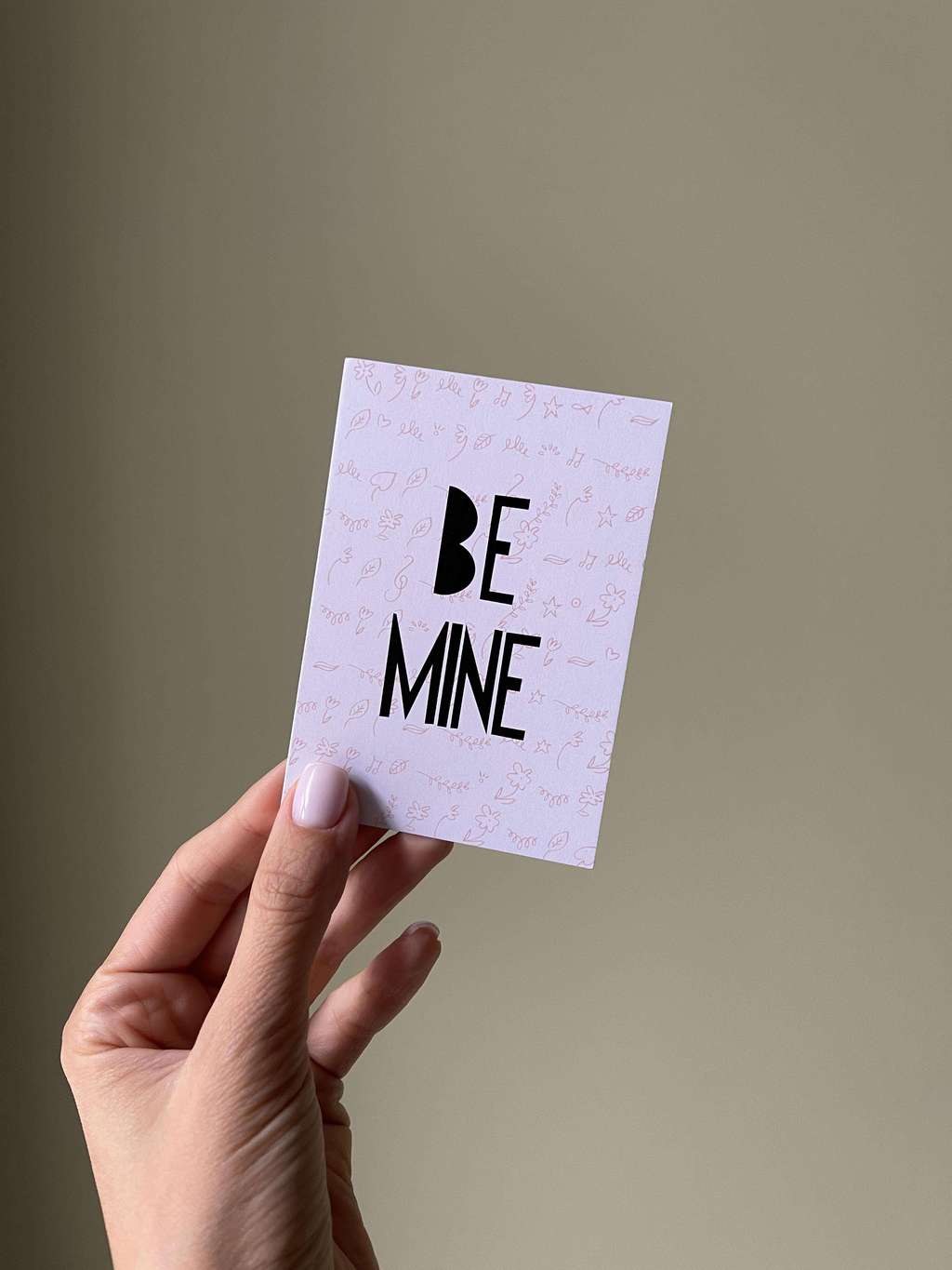 Открытка "Be Mine"