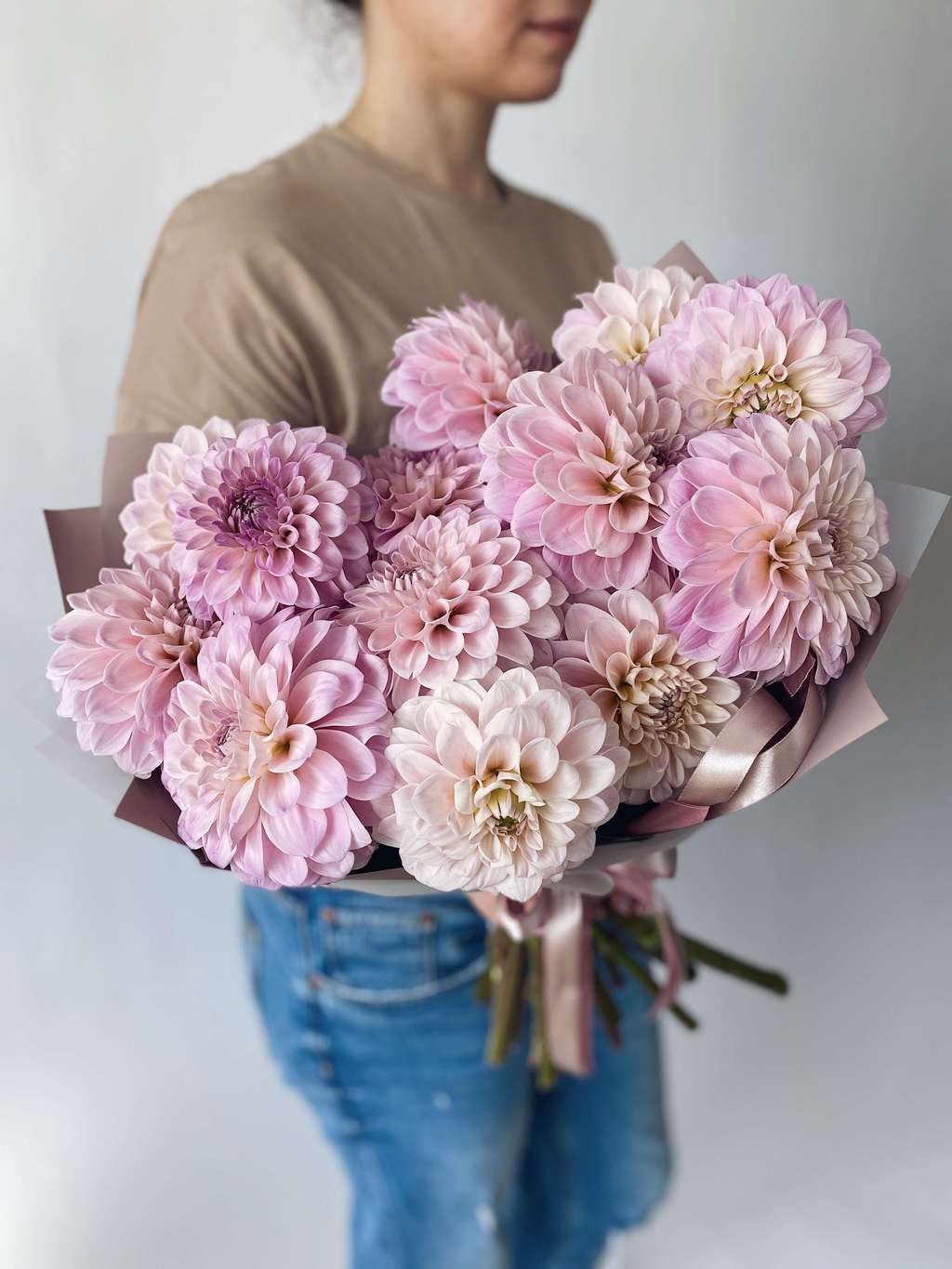 Георгины "Пинк пирл" - купить в Москве | Flowerna