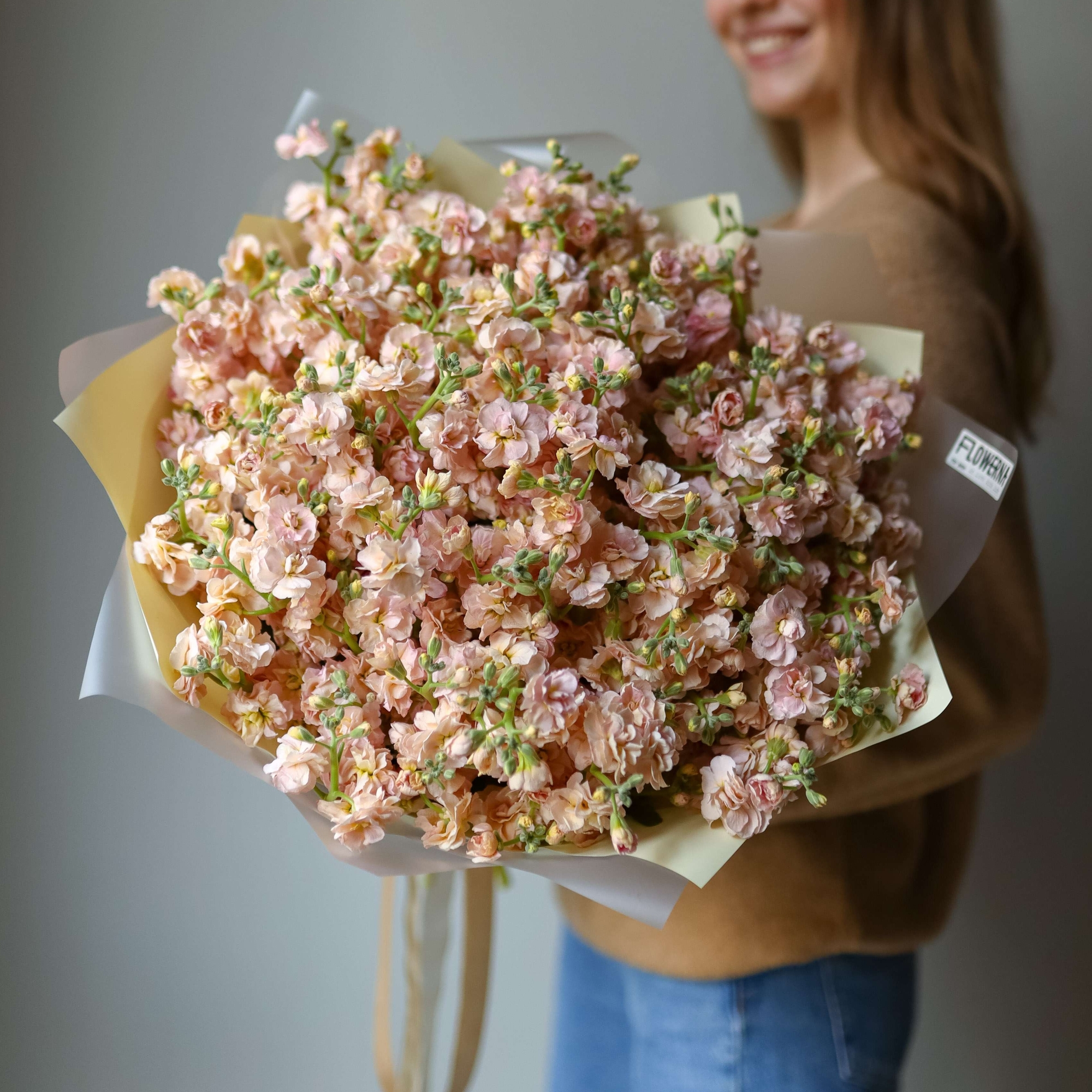 Персиковая кустовая маттиола