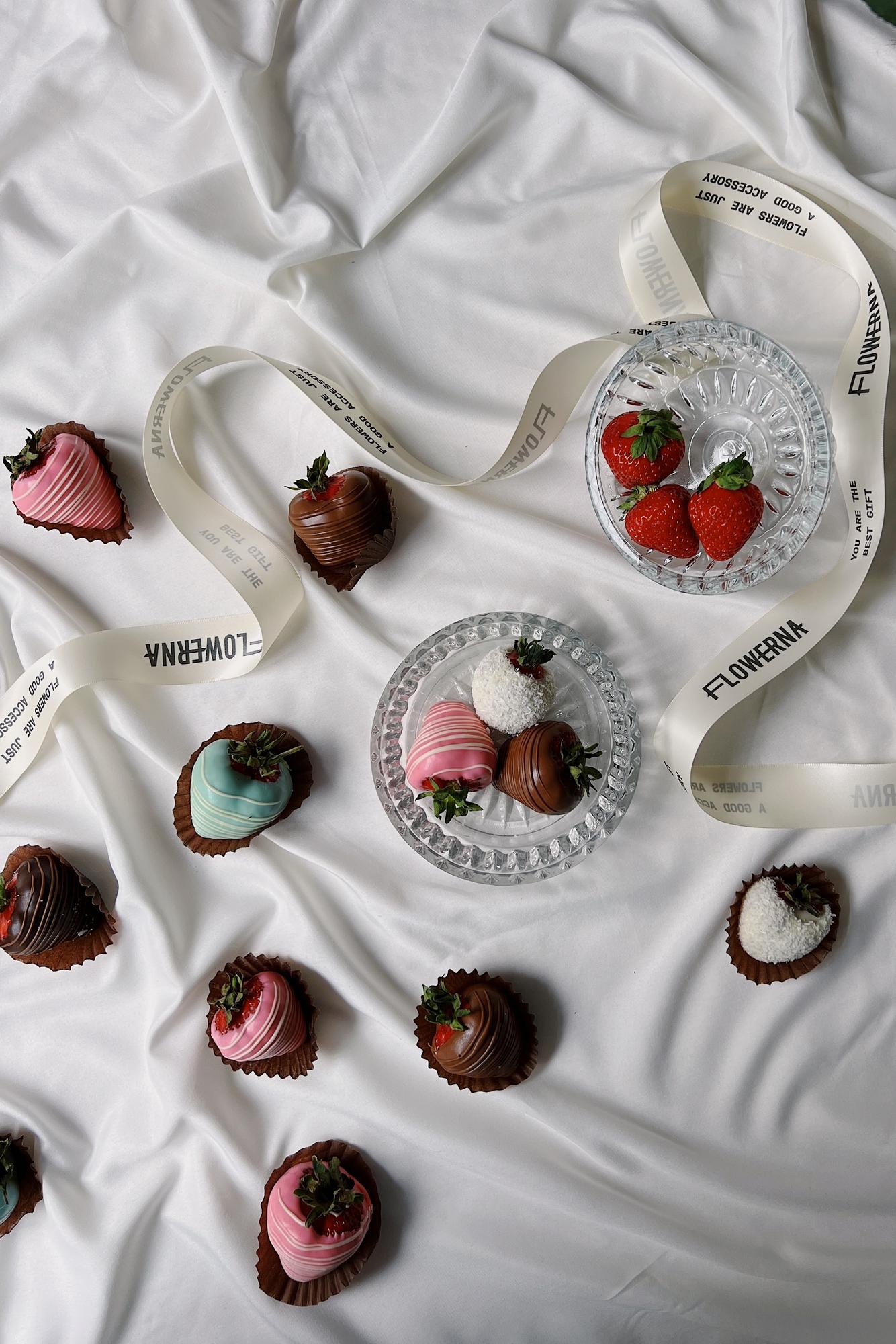 Клубника в шоколаде "Пять видов шоколада"