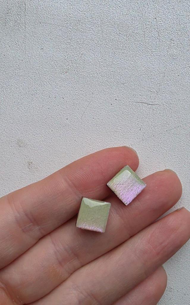 URBAN SHARDS No.2 Серьги гвоздики