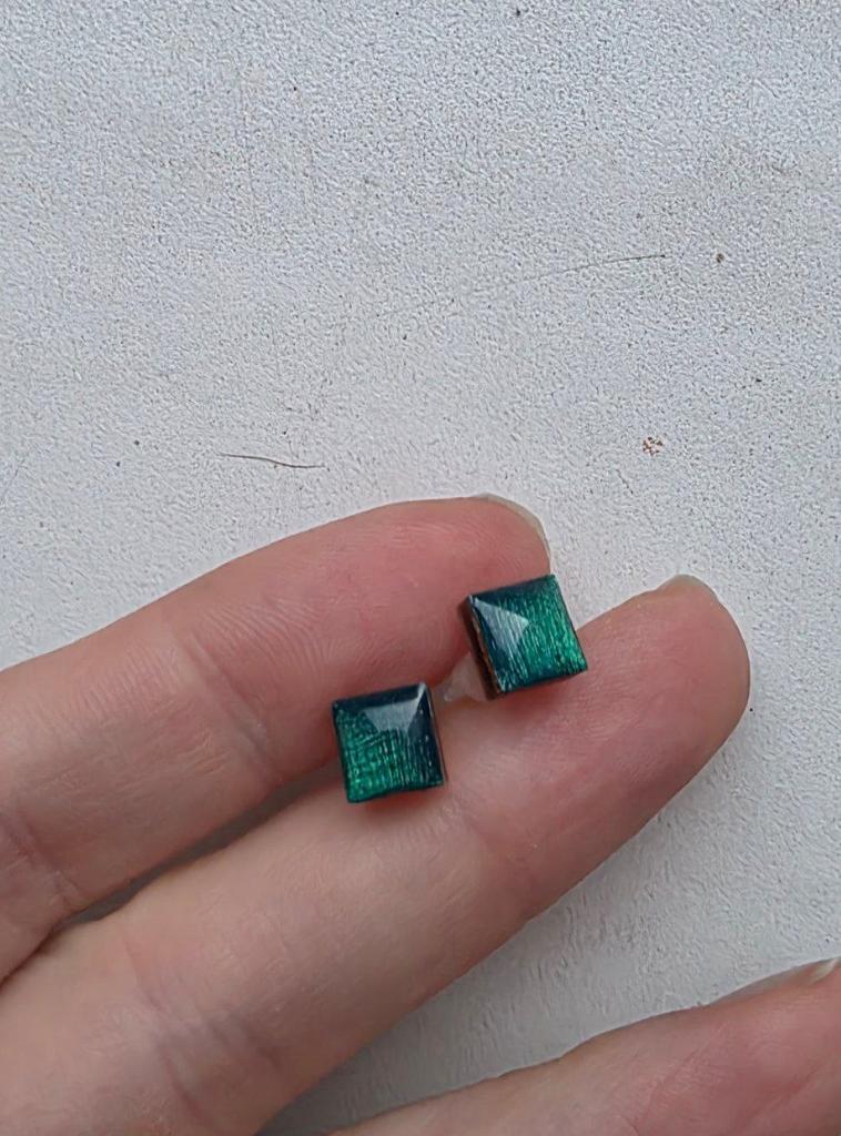 URBAN SHARDS No.5 Серьги гвоздики