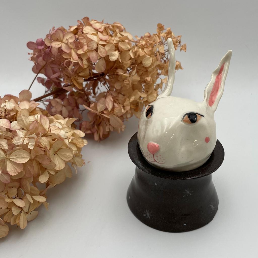 Шкатулка с кроликом