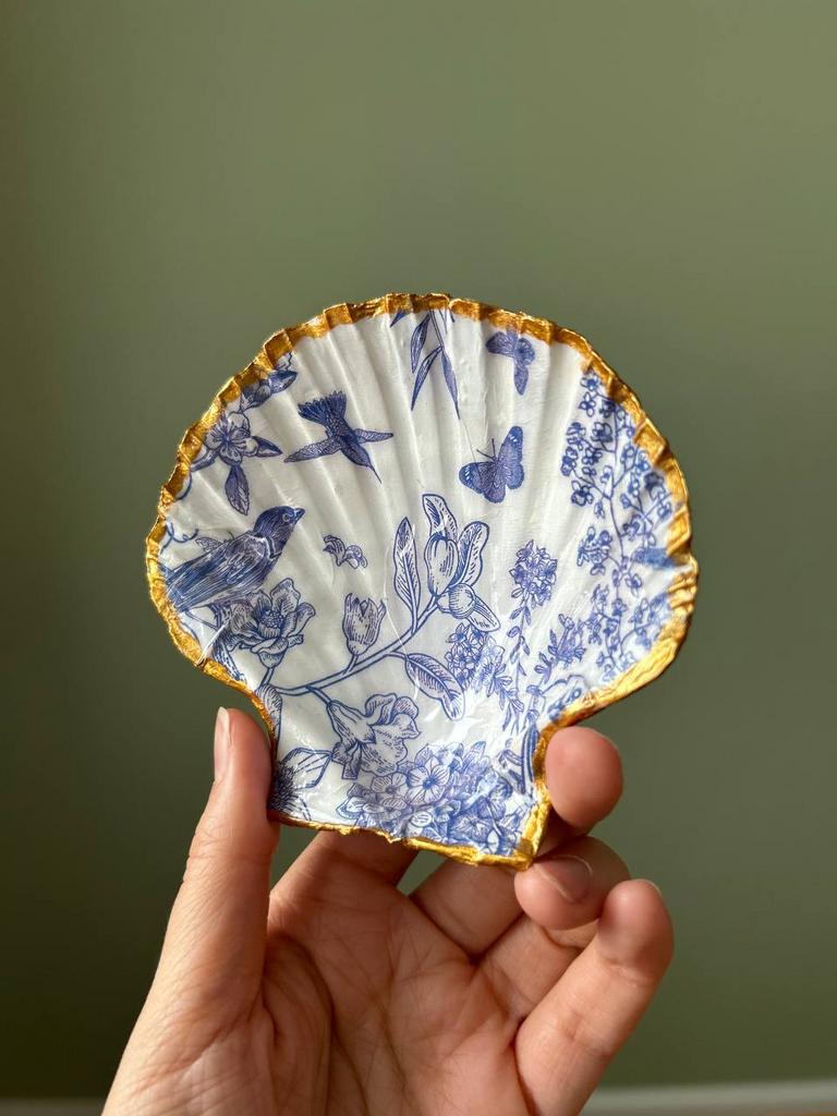 Шкатулка из раковины гребешка «Дворцовый сад»