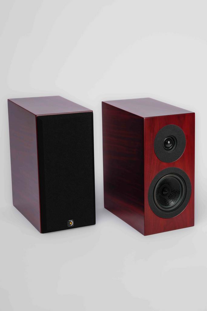 Полочная акустика Davis Acoustics Courbet 3 Red Wood