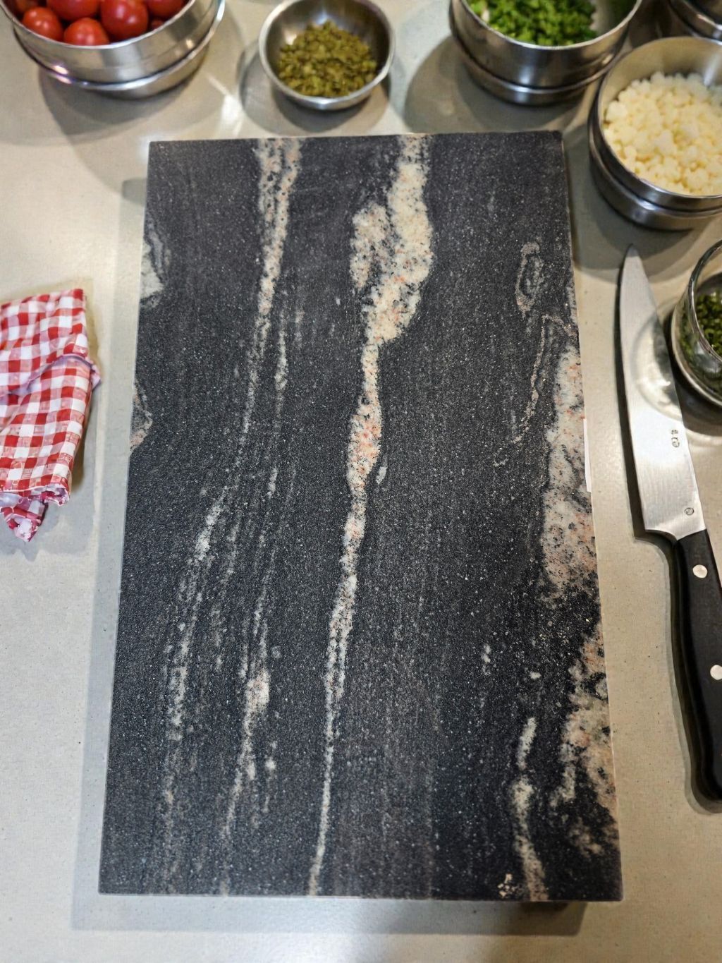 Разделочная доска из гранита (Р-01)