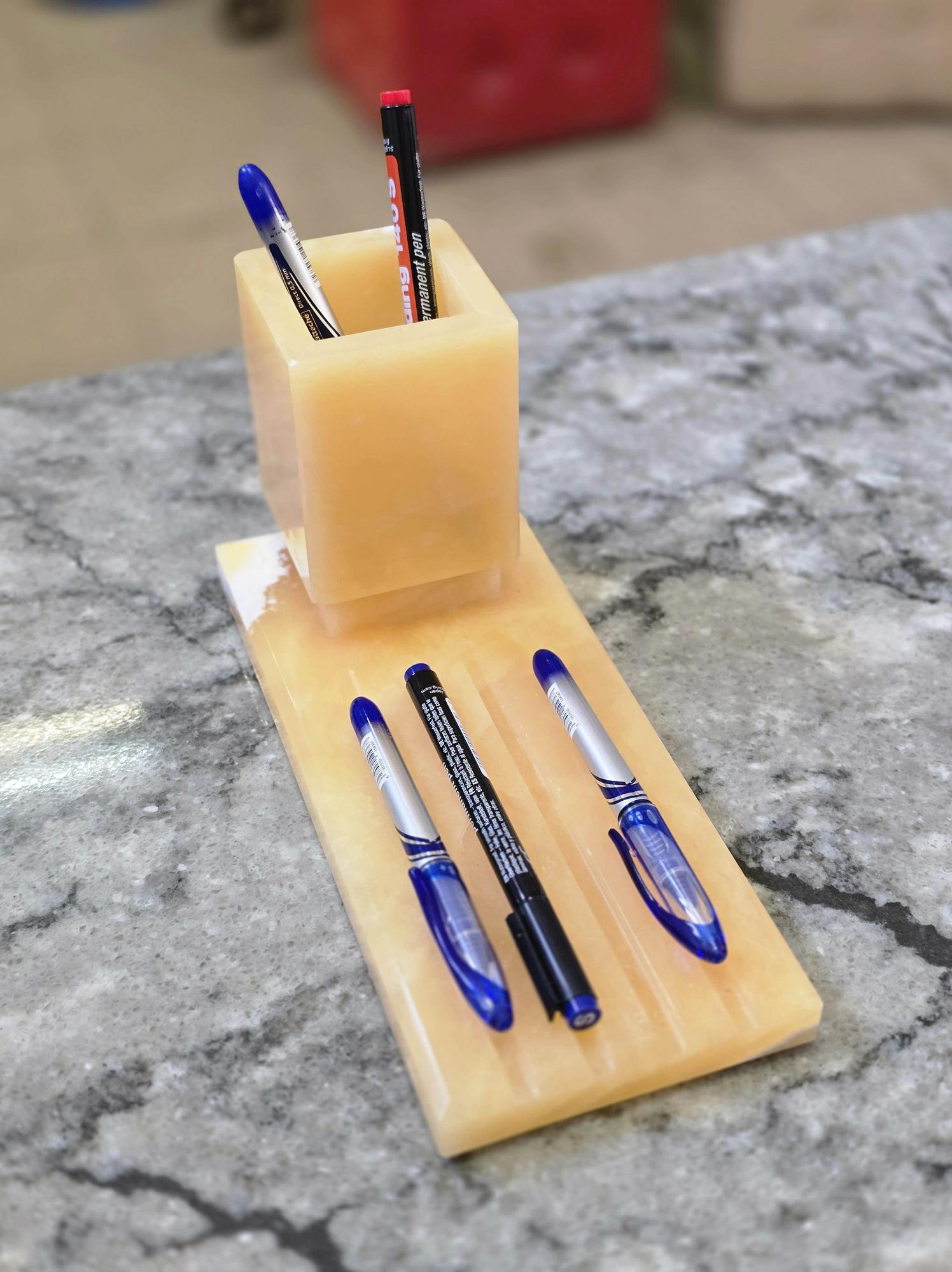 Карандашница из оникса (К-05)