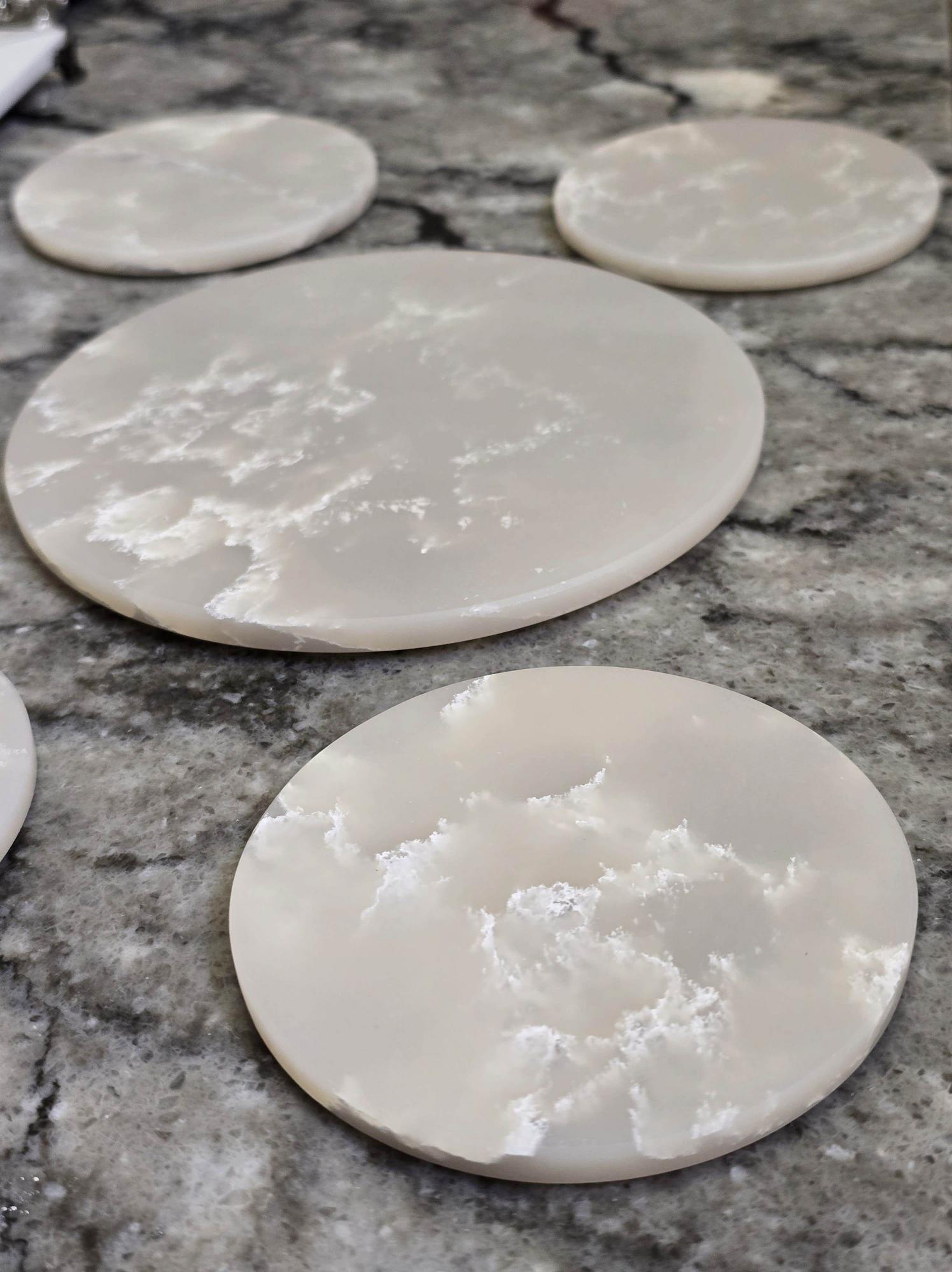 Набор из 5 стильных подставок под кружки и стаканы из натурального кварца (ПК-07)