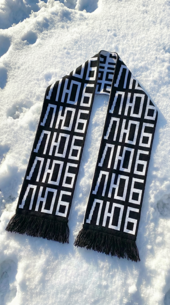 ШАРФ  «Л.Ю.Б.»