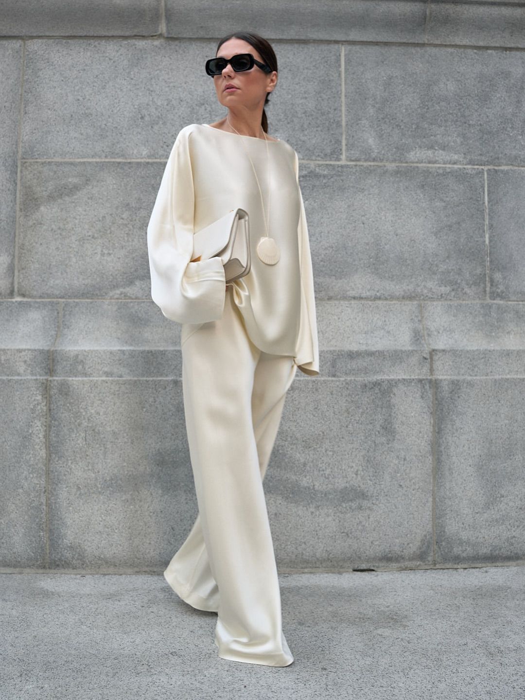 БЛУЗА С НИСПАДАЮЩИМИ РУКАВА "МУЗА"