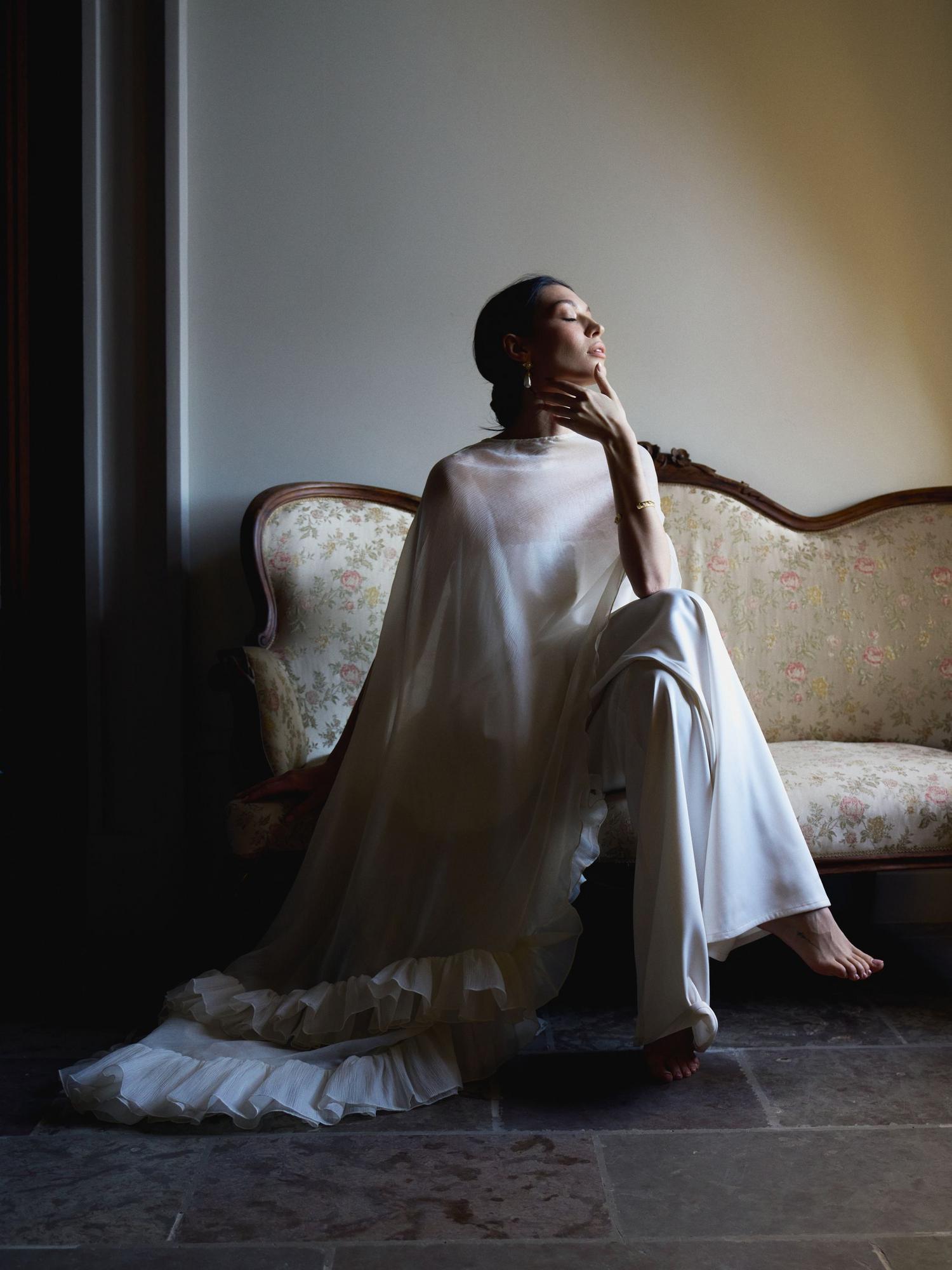 НАКИДКА ИЗ ЖАТОГО ШЕЛКА "ИРИС"