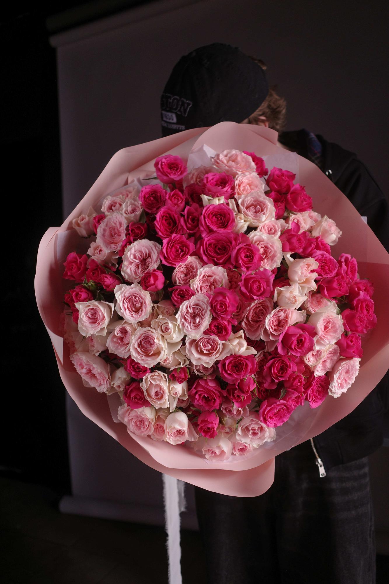 Букет кустовых роз