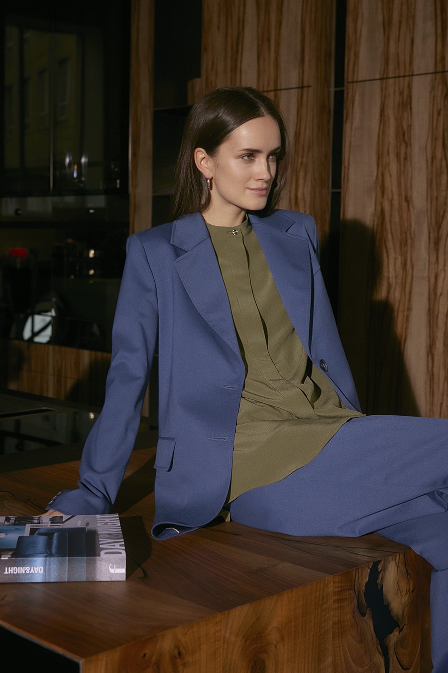 Блузка шелковая с манишкой