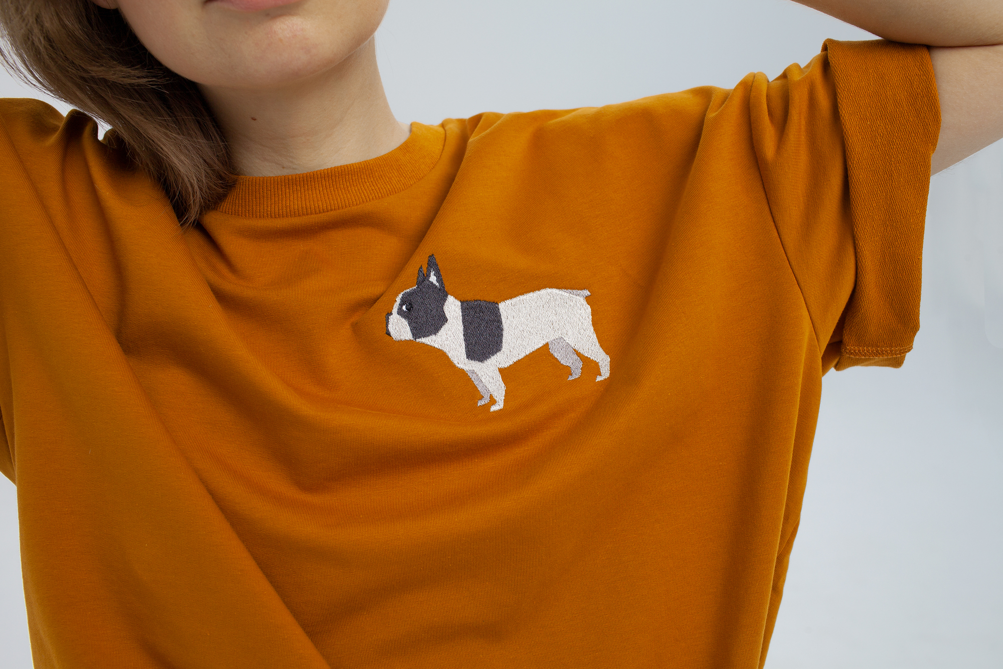 Футболка плотная охра с французским бульдогом