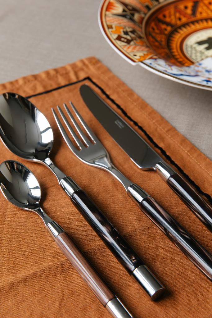 Capdeco Conty. Набор столовых предметов, цвет: темно-коричневый, 24 предмета