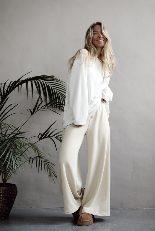 Брюки палаццо из светлого футера