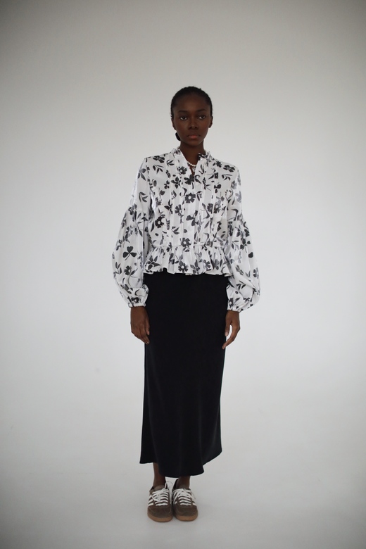 Блуза  с баской из  вискозы