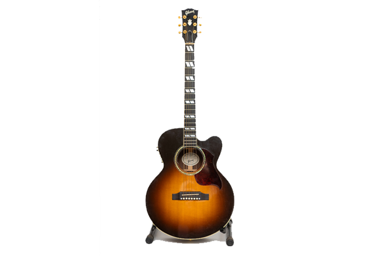 Gibson Guitar (Acoustic-Electric)