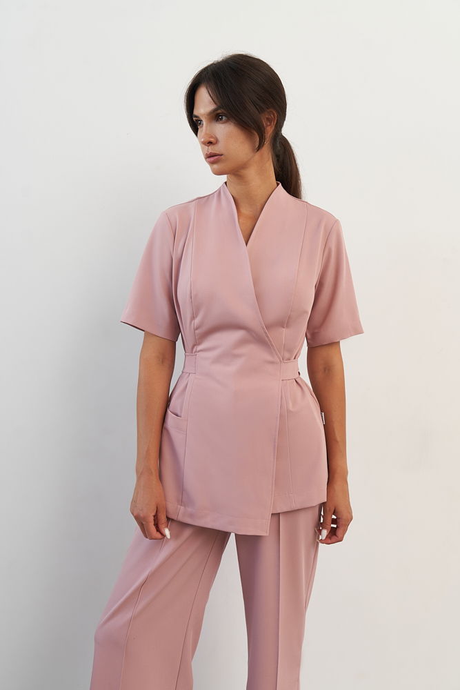 Хирургическая блуза на запахе с поясом светло-розовая KL 210