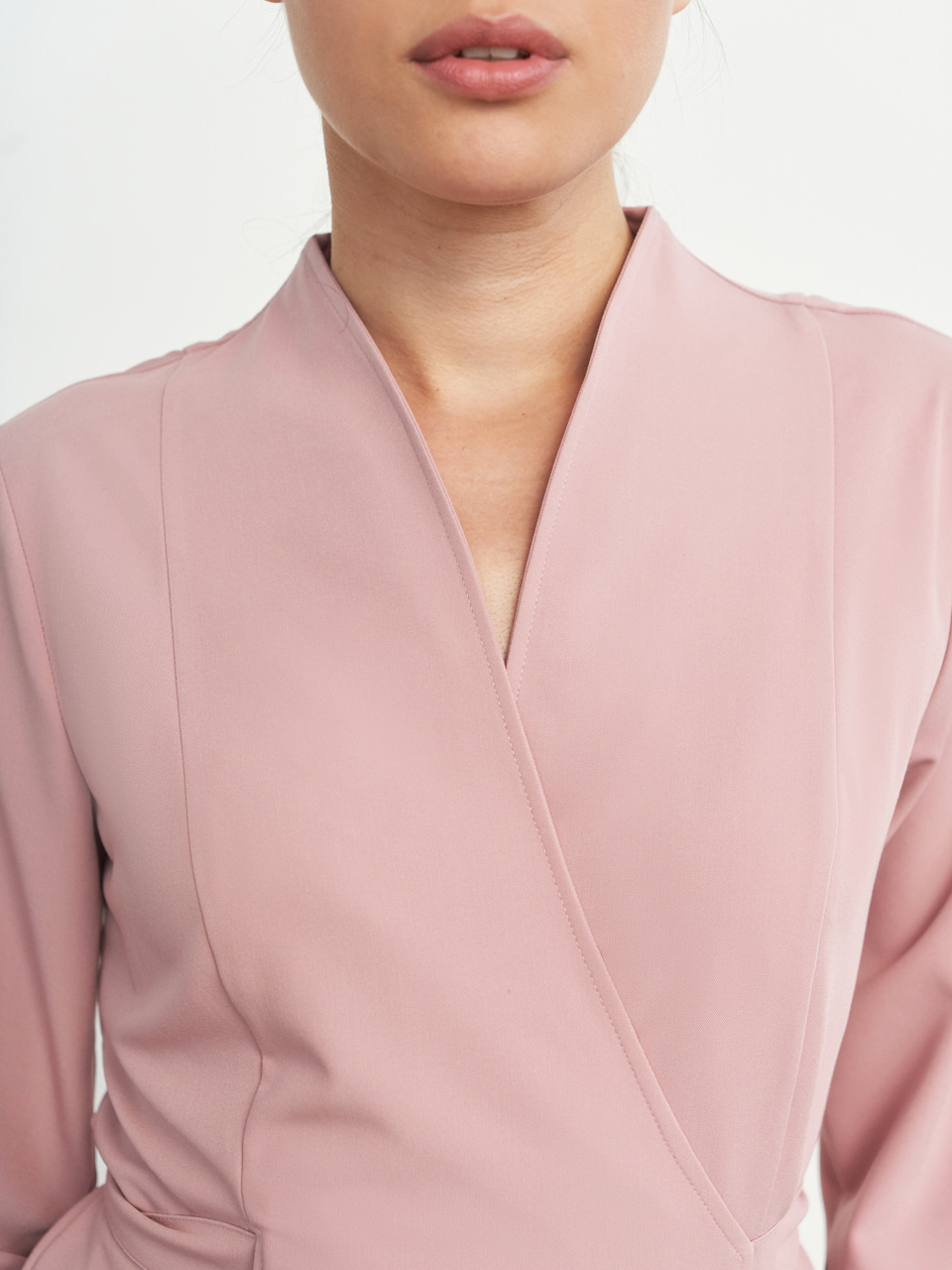 Блуза на запахе с поясом с рукавом 3/4 светло-розовая KL 211