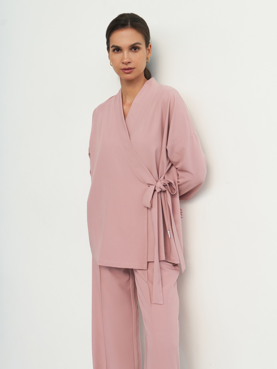 Кимоно свободного кроя на запах светло-розовое KL 212