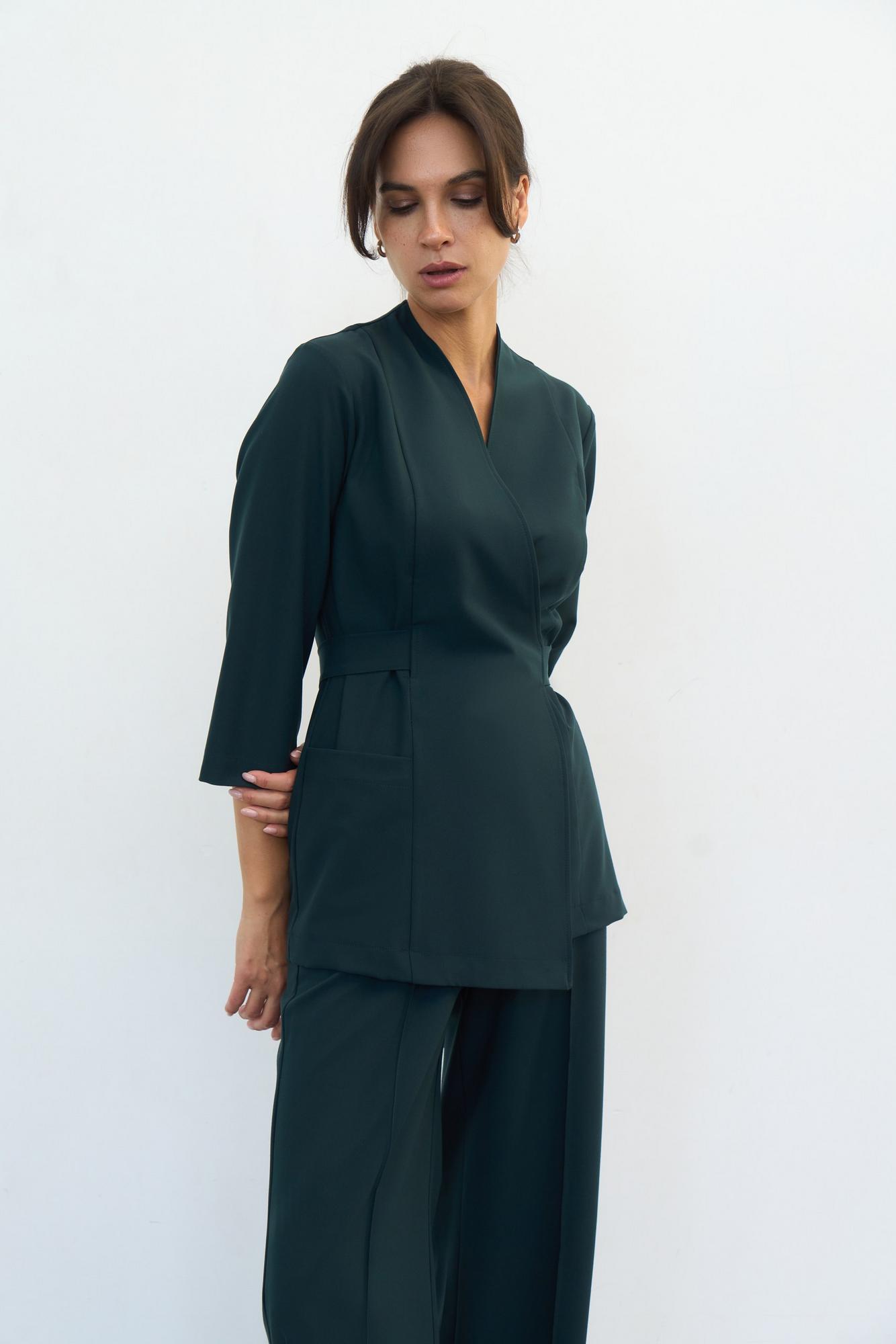 Блуза на запахе с поясом с рукавом 3/4 изумрудная KL 211